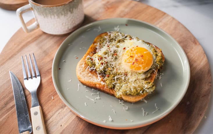 Pestoägg på Levain surdegesbröd  - Recept | Pågen